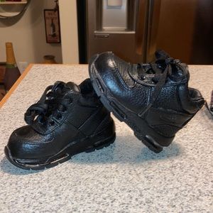 Nike Air Goadome Leather Black Toddler Sneakers Sz. 5